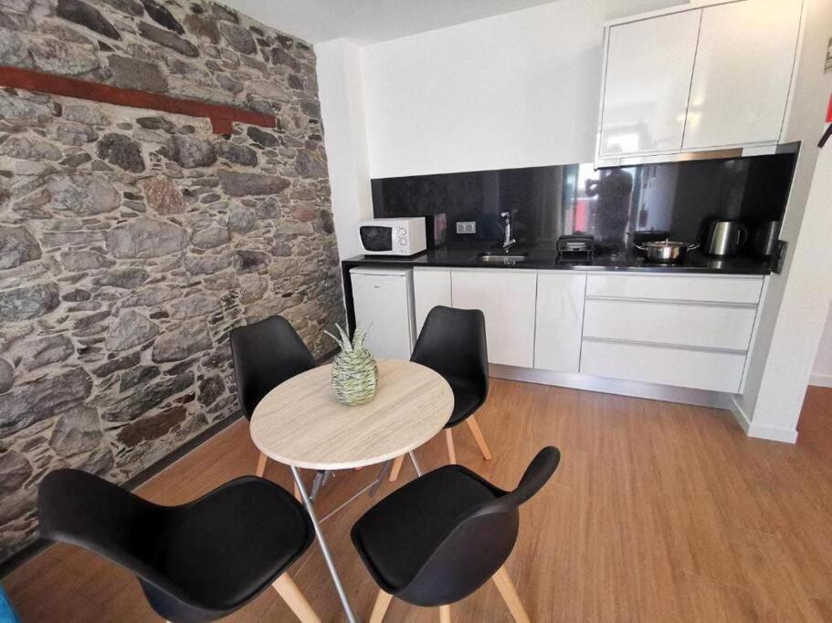 Chale Esmeralda - Charming Studios In Calheta Beach Экстерьер фото